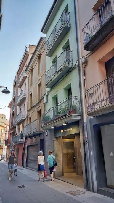Precioso Apartamento Duplex En El Centro De Olot Daire Dış mekan fotoğraf